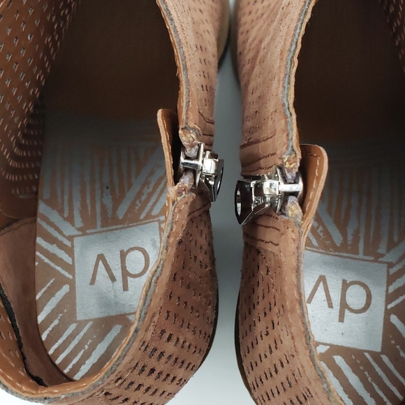 DV Dolce Vita Tan-Taupe Block Heel Ankle Boot - Picture 6 of 13